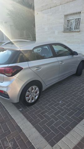 יונדאי i20