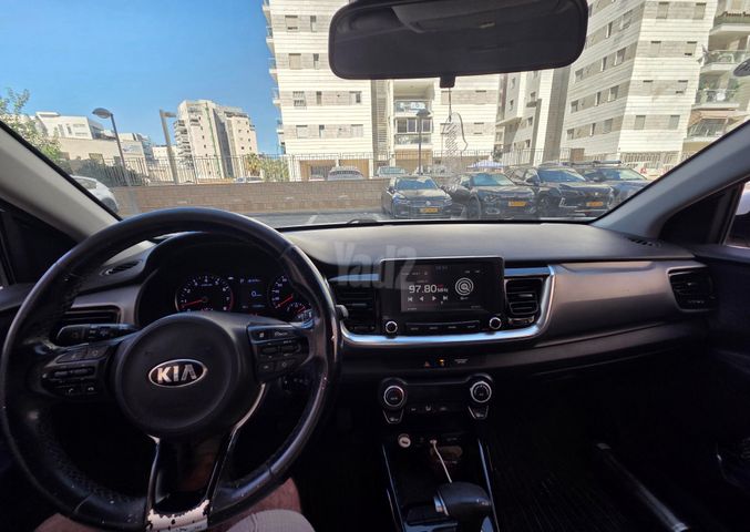 מודעת רכב קיה סטוניק