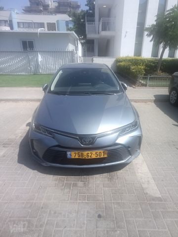מודעת רכב טויוטה קורולה