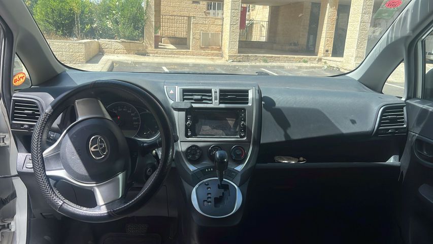 טויוטה ורסו-S
