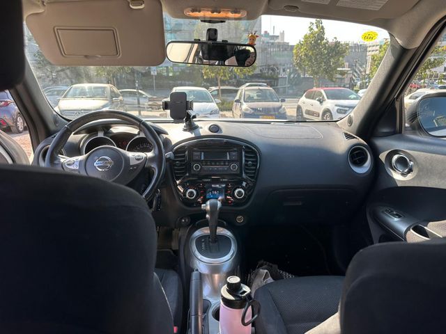 ניסאן ג'וק