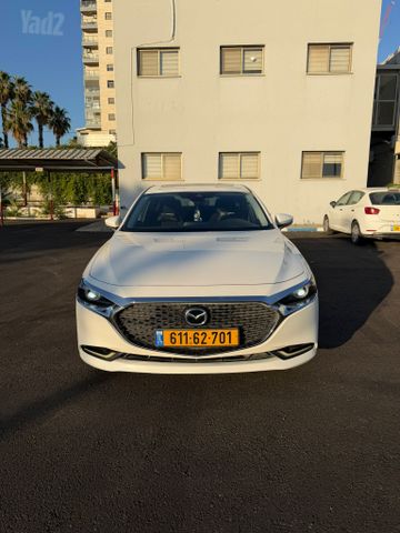 מודעת רכב מאזדה 3