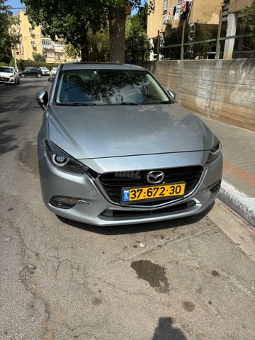 מודעת רכב מאזדה 3