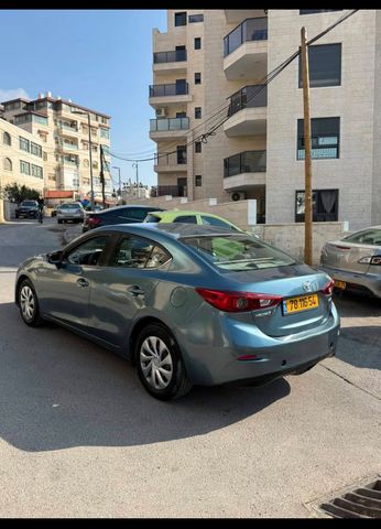 מאזדה 3