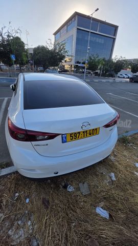 מאזדה 3