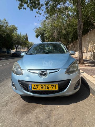 מודעת רכב מאזדה 2