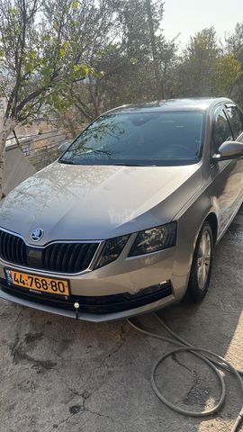 סקודה אוקטביה