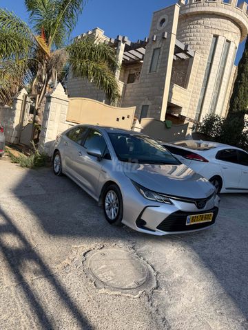 טויוטה קורולה