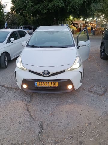 טויוטה פריוס פלוס