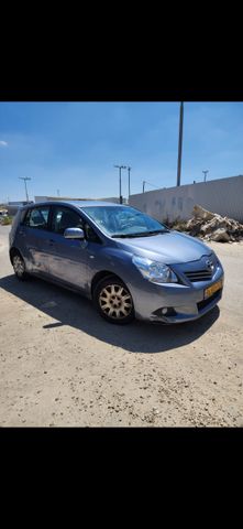 מודעת רכב טויוטה ורסו