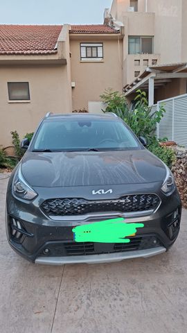 קיה נירו