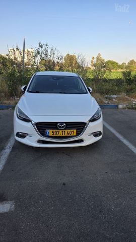 מודעת רכב מאזדה 3