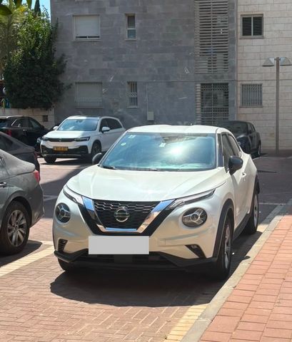 ניסאן ג'וק