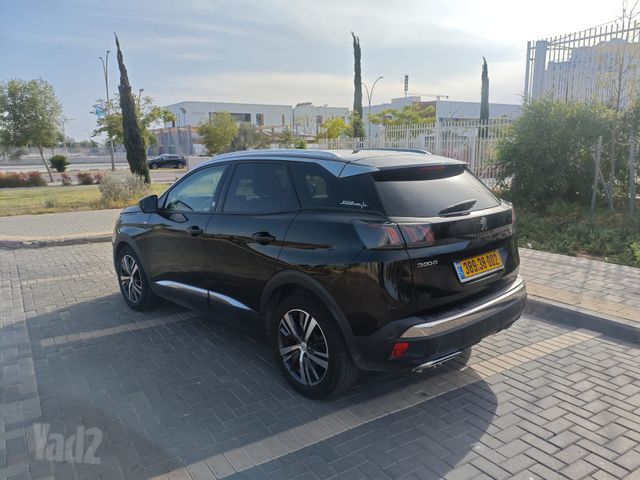 פיג'ו 3008