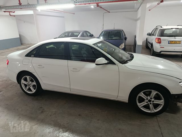 אאודי A4