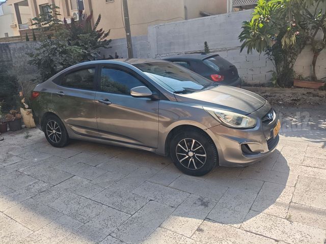 יונדאי אקסנט i25