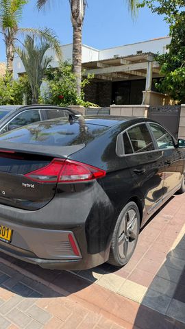 יונדאי איוניק