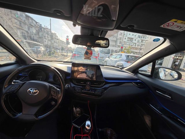 טויוטה C-HR