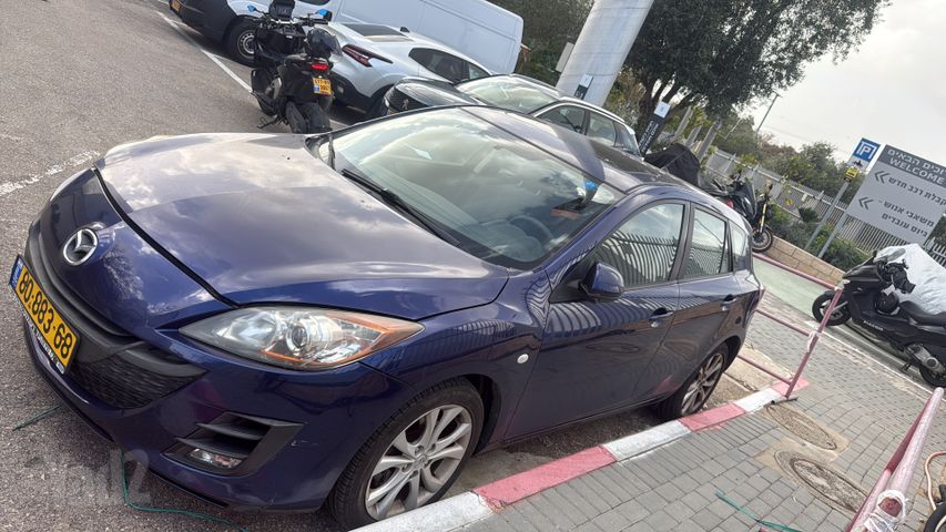 מודעת רכב מאזדה 3