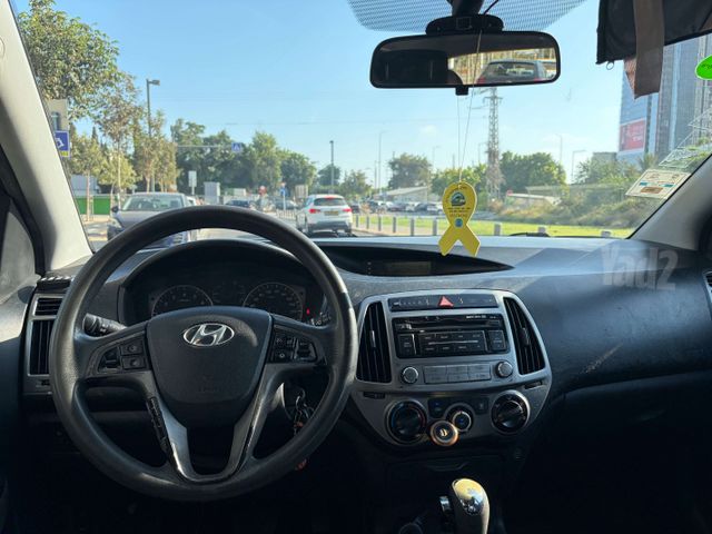 יונדאי i20