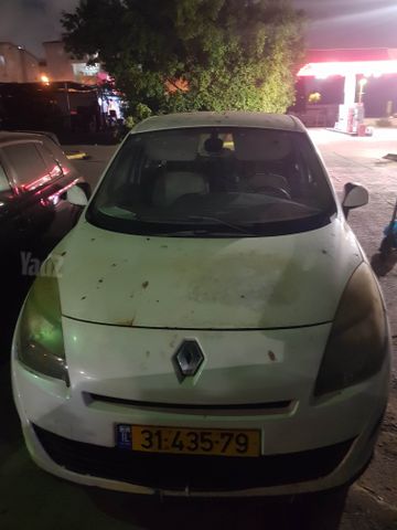 רנו סניק