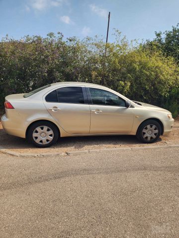 מיצובישי לנסר