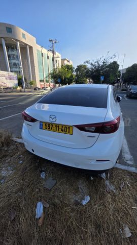 מאזדה 3