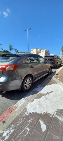 מיצובישי לנסר