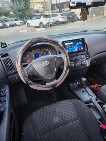 יונדאי i30