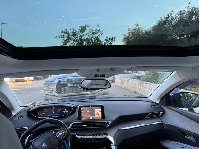 פיג'ו 3008
