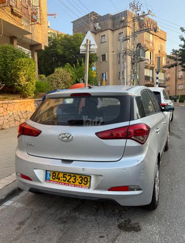 יונדאי i20