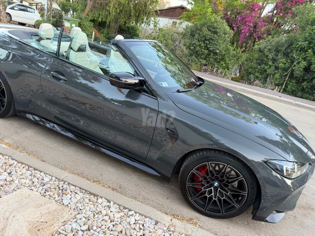 ב מ וו M4