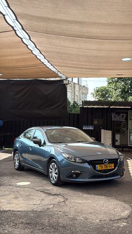מודעת רכב מאזדה 3