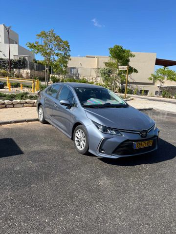 טויוטה קורולה