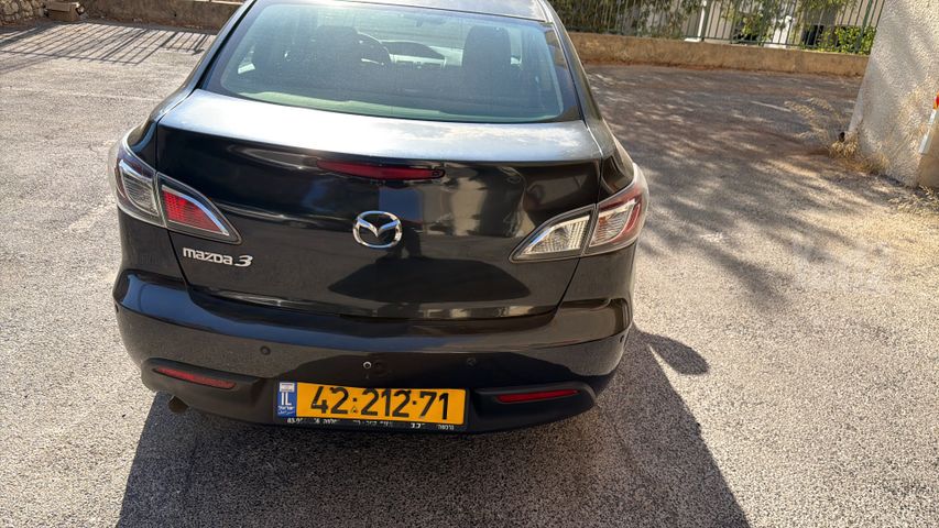 מודעת רכב מאזדה 3