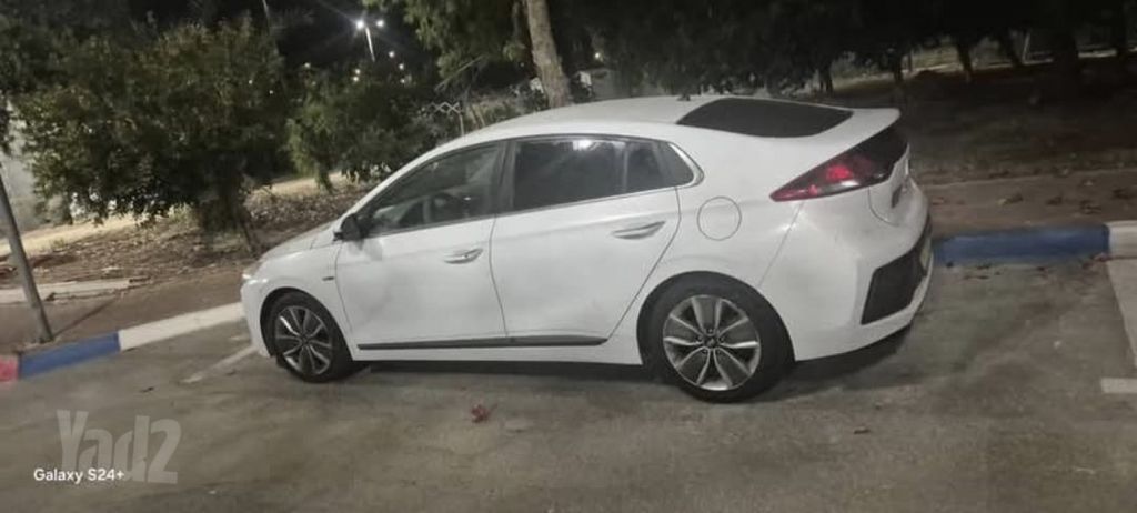 מודעת רכב יונדאי איוניק