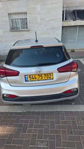 יונדאי i20