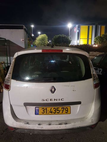 רנו סניק