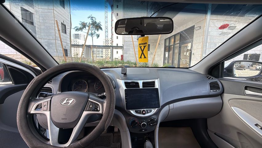 יונדאי אקסנט i25