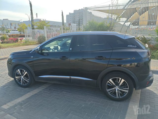 פיג'ו 3008