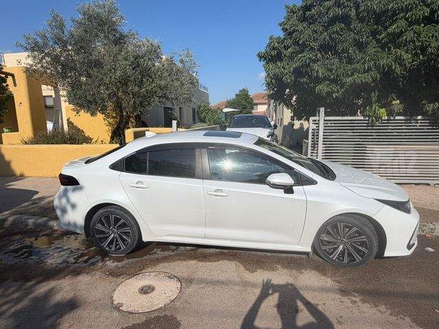 טויוטה קורולה