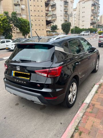 סיאט ארונה