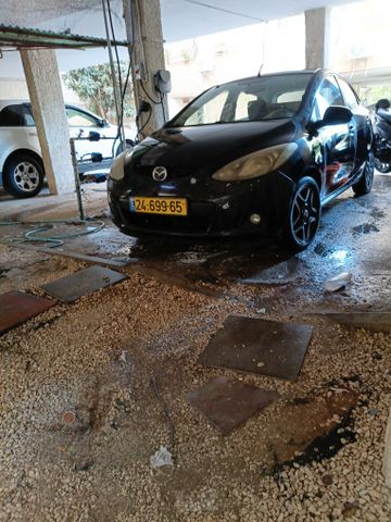 מודעת רכב מאזדה 2