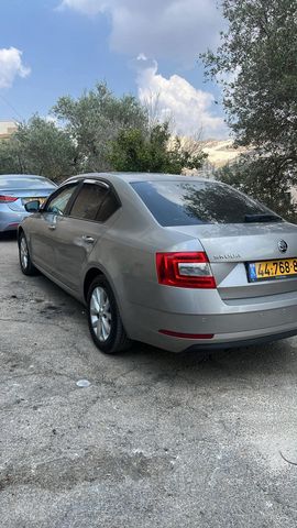 סקודה אוקטביה