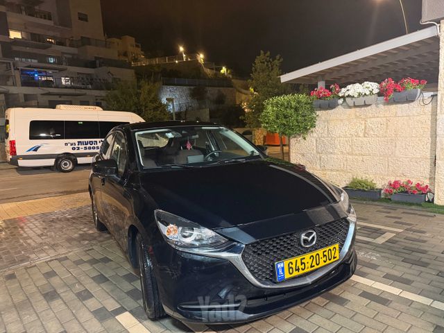 מודעת רכב מאזדה 2
