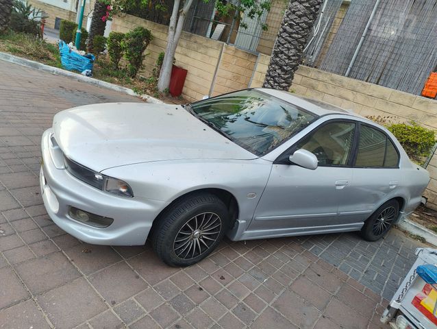 מיצובישי גאלאנט