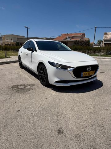 מאזדה 3