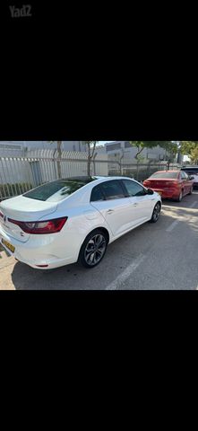 רנו מגאן