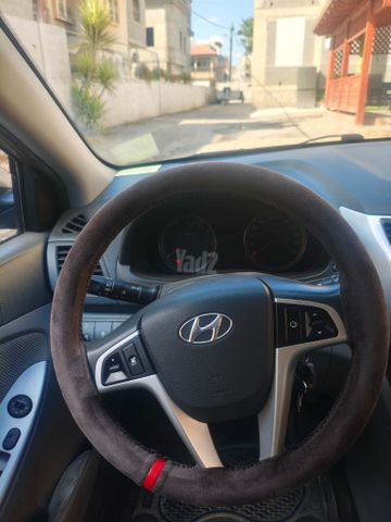 יונדאי אקסנט i25