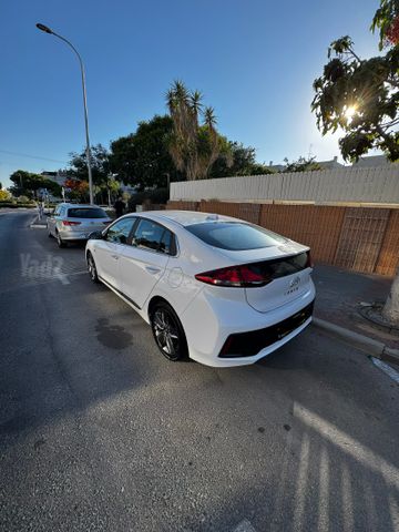 יונדאי איוניק